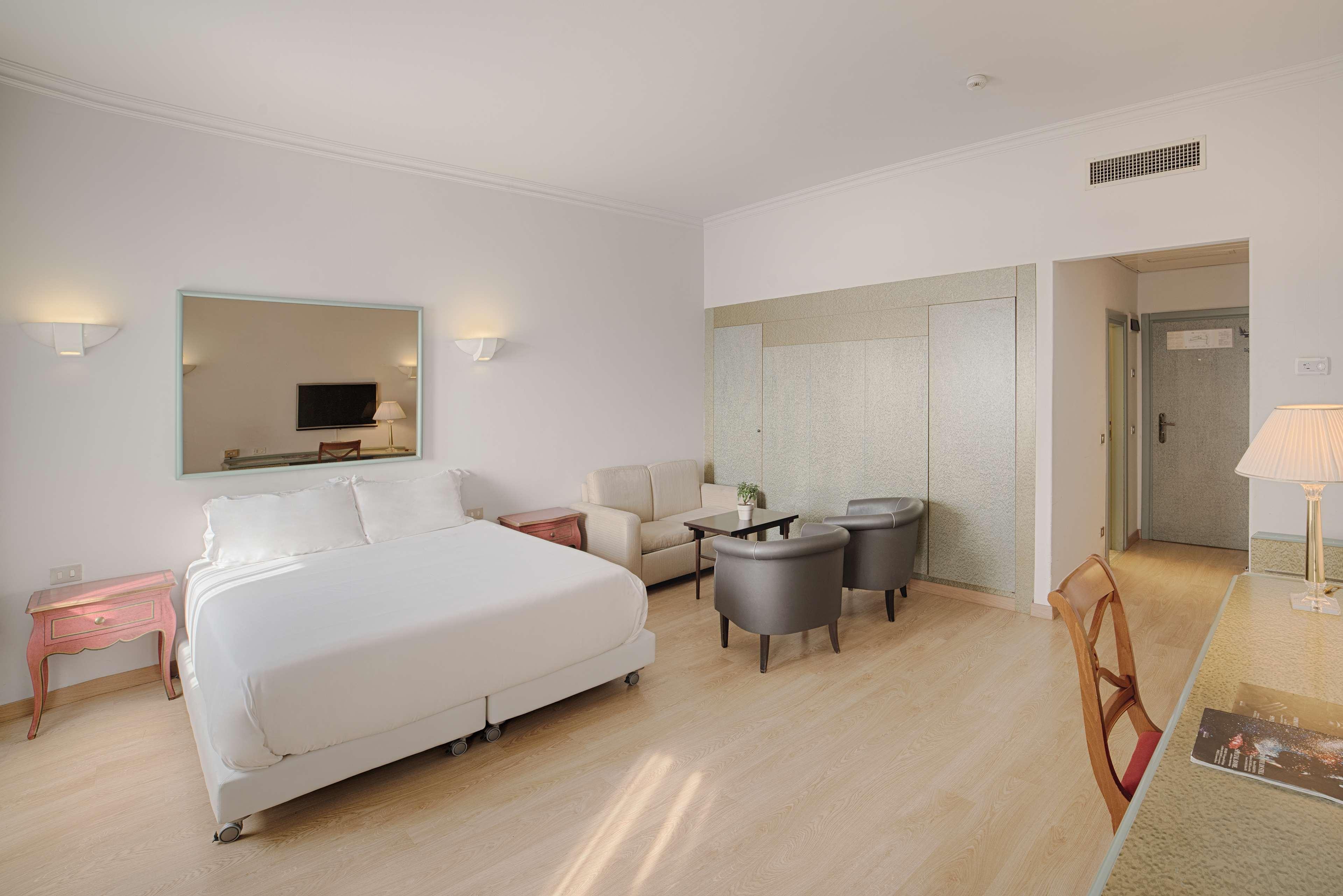 Hotel Nh 4*