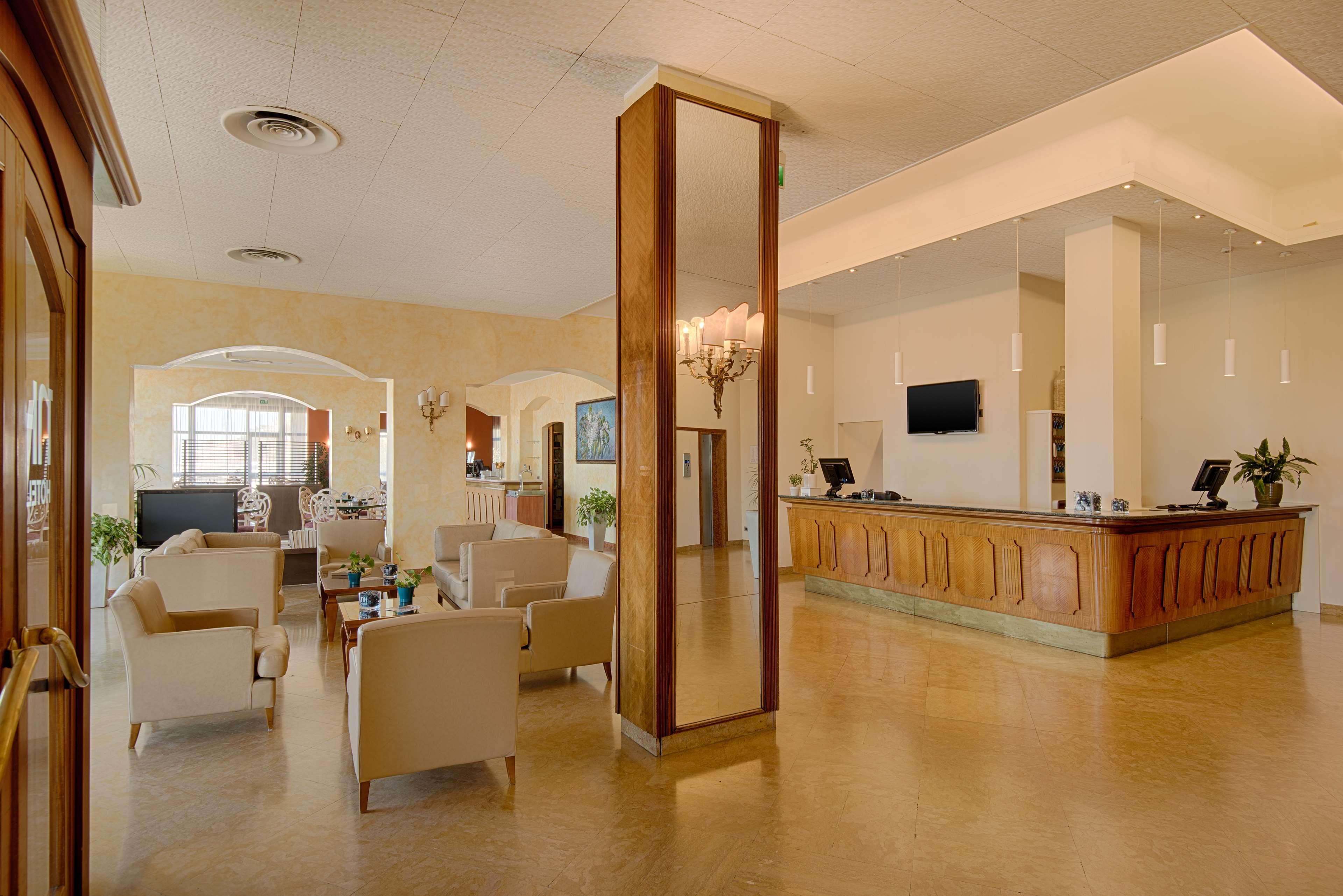 Hotel Nh 4*